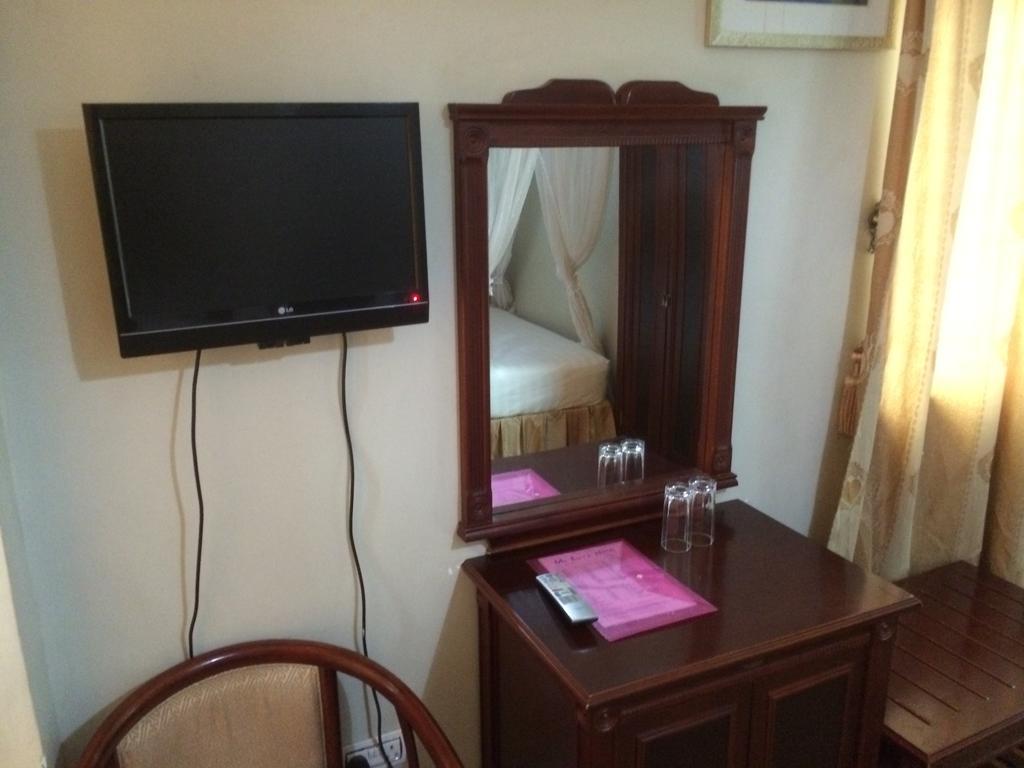 Mc-Elly'S Hotel Аруша Экстерьер фото