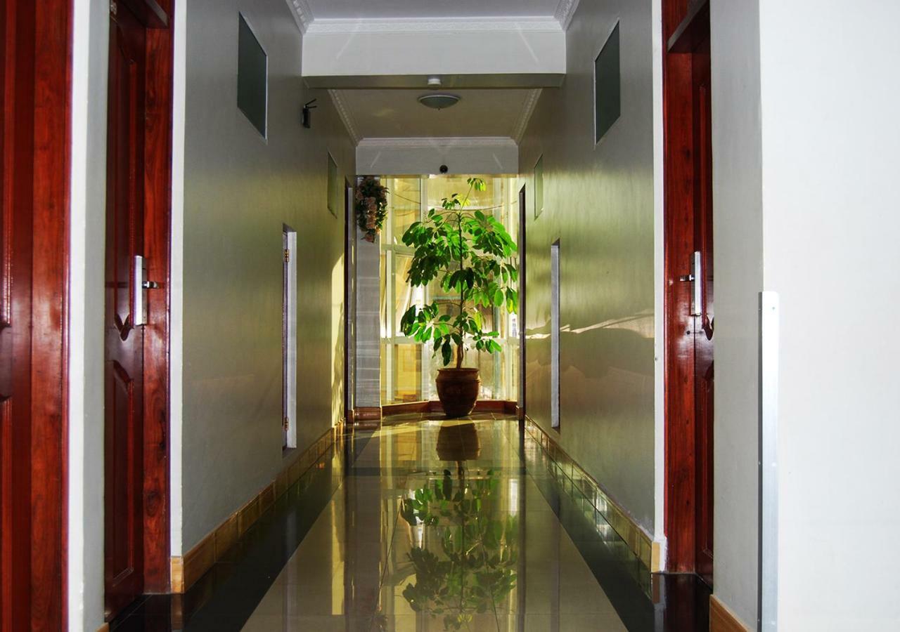 Mc-Elly'S Hotel Аруша Экстерьер фото
